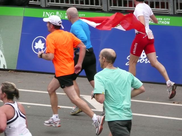 Pictures of Celebrities Running in the 2010 New York City Marathon